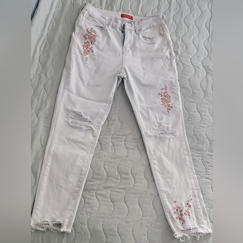 Guess Jeans, cropped with embroidery